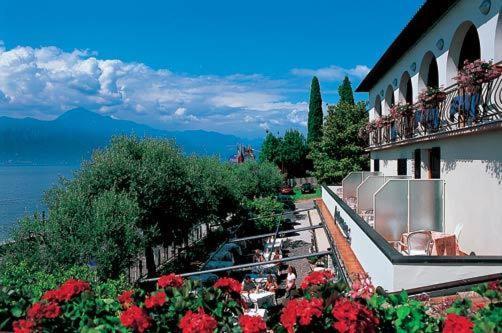 Hotel Fraderiana Торри-дель-Бенако Номер фото